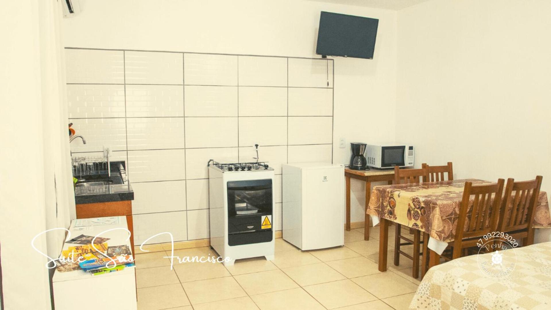 Apartamento confortável e amplo, próximo ao Parque Beto Carrero e praia de Armação Penha  Exterior foto
