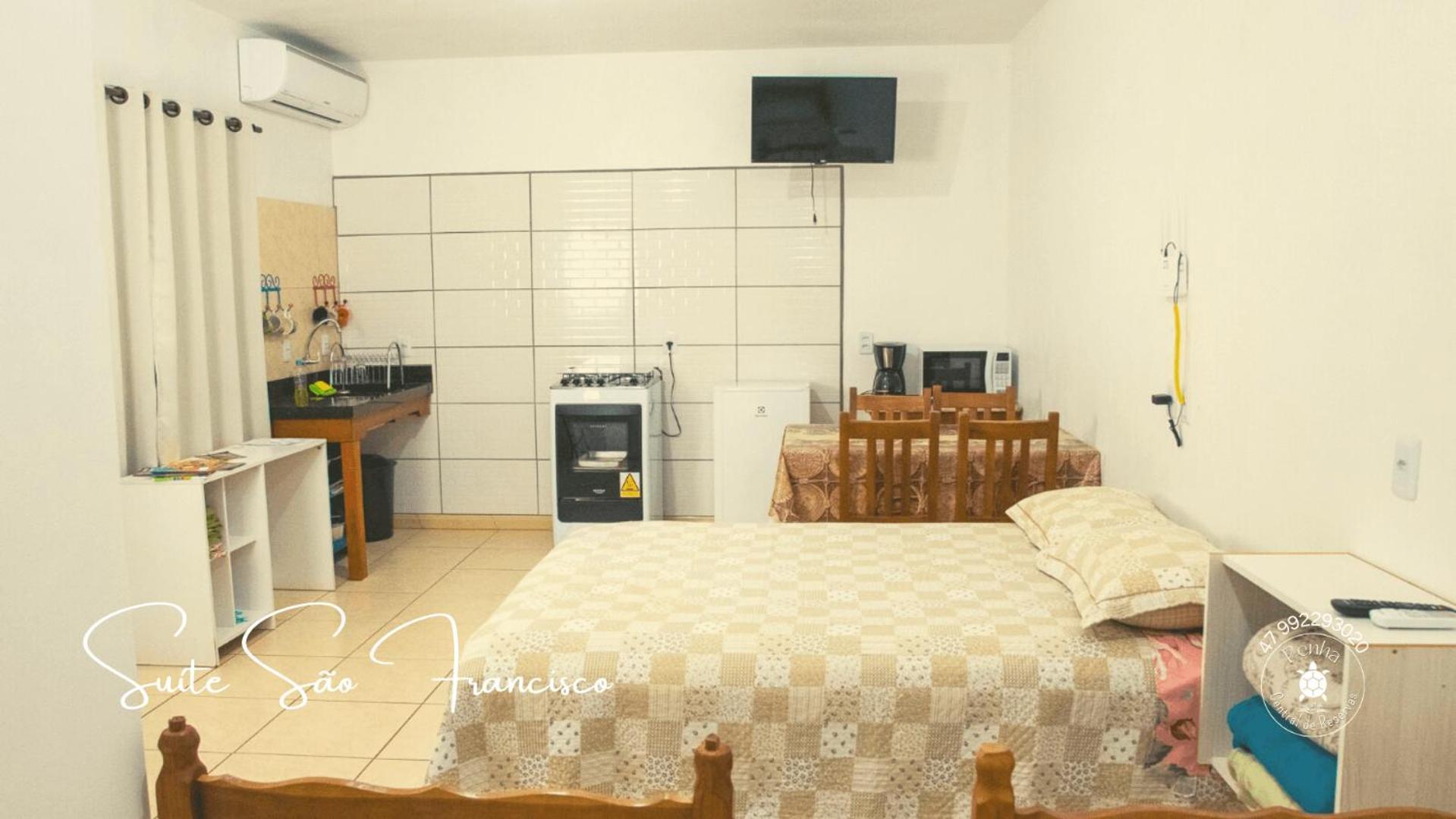 Apartamento confortável e amplo, próximo ao Parque Beto Carrero e praia de Armação Penha  Exterior foto